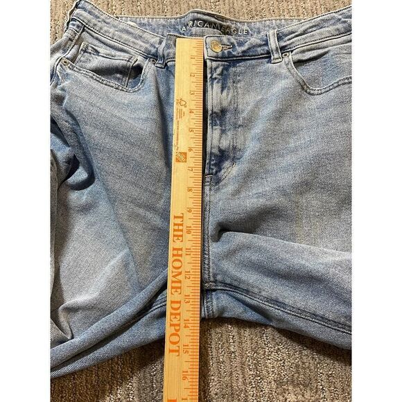 American Eagle mom straight jean womens sz 14S hi waist light wash stretch denim - Picture 5 of 11